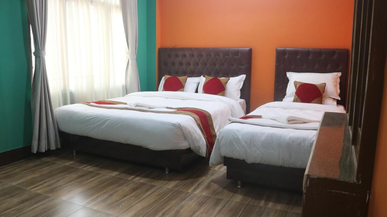 Nepalaya Home Hostel Катманду Екстер'єр фото