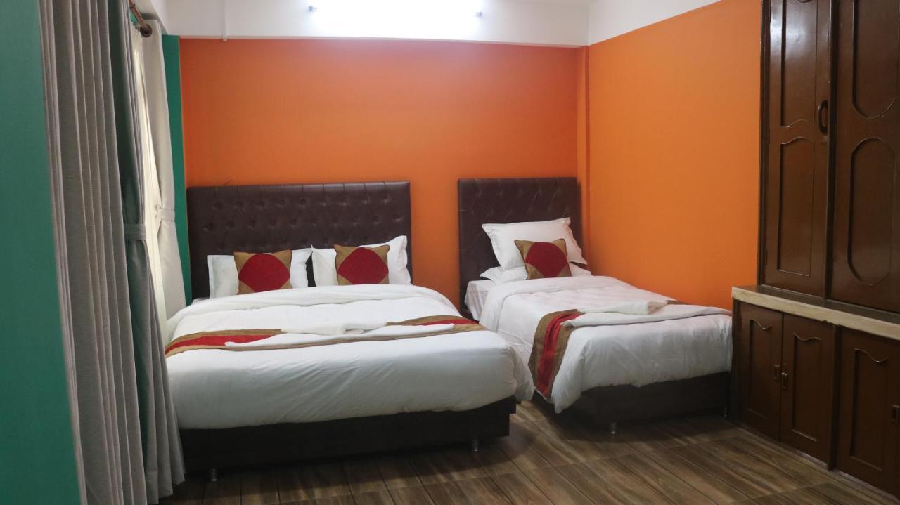 Nepalaya Home Hostel Катманду Екстер'єр фото