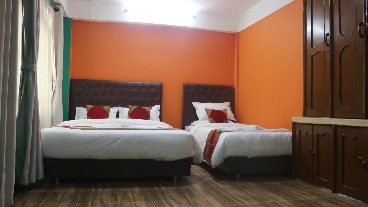 Nepalaya Home Hostel Катманду Екстер'єр фото