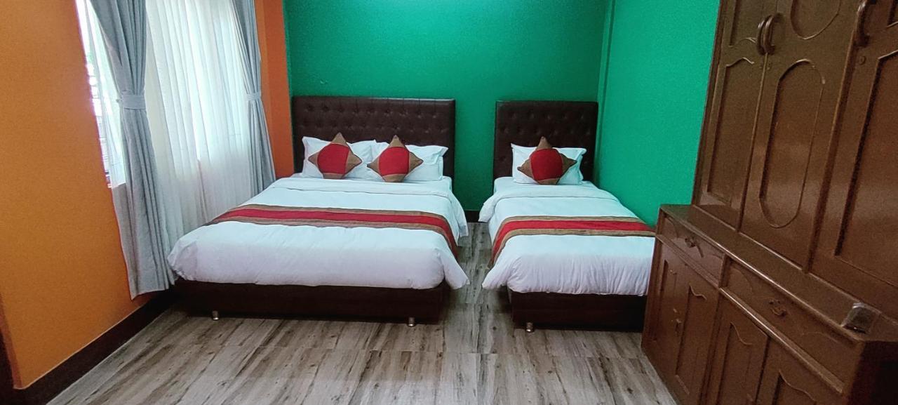 Nepalaya Home Hostel Катманду Екстер'єр фото