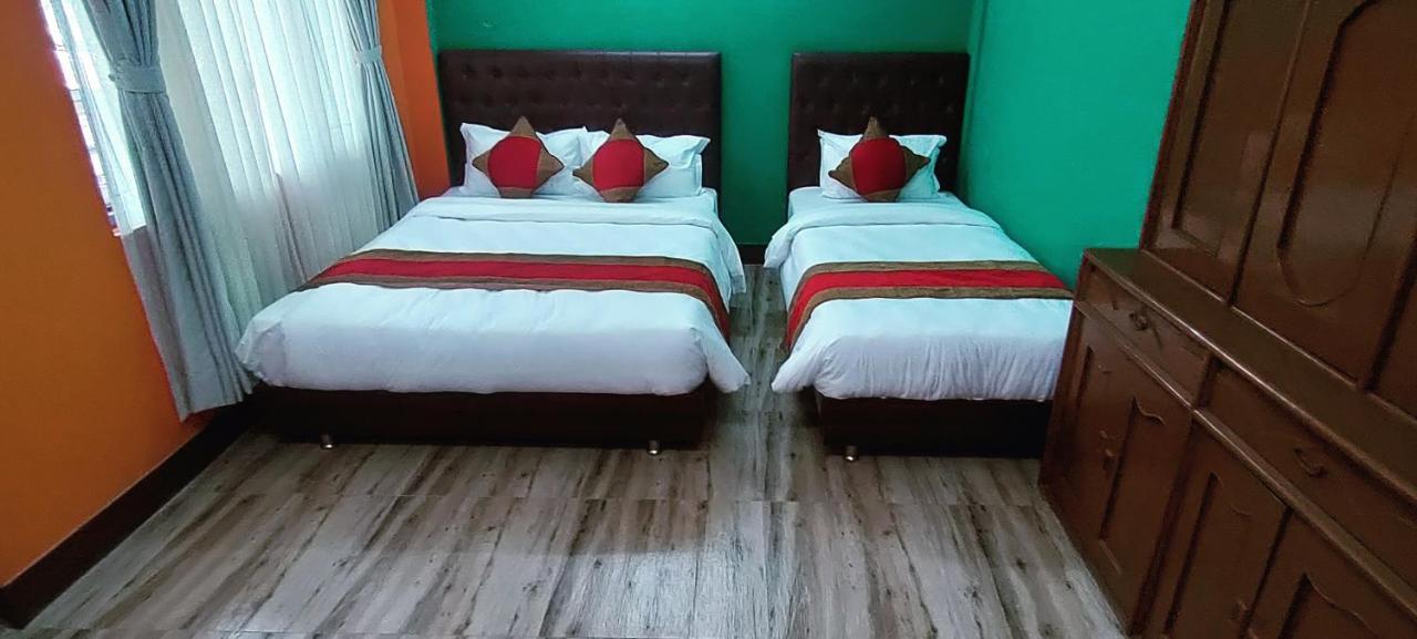 Nepalaya Home Hostel Катманду Екстер'єр фото