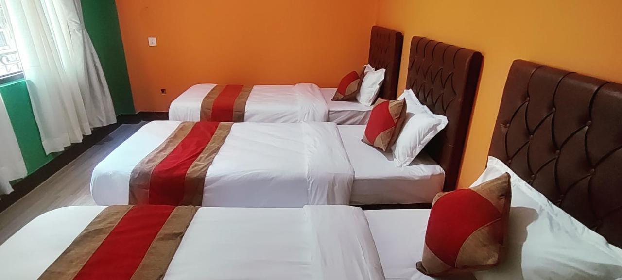 Nepalaya Home Hostel Катманду Екстер'єр фото