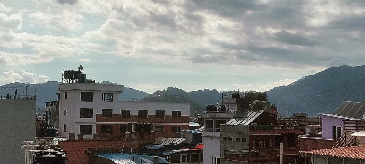 Nepalaya Home Hostel Катманду Екстер'єр фото